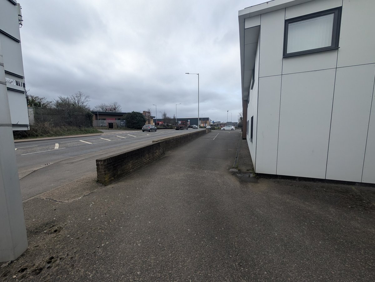 Industrial Unit in Sittingbourne - photo 4