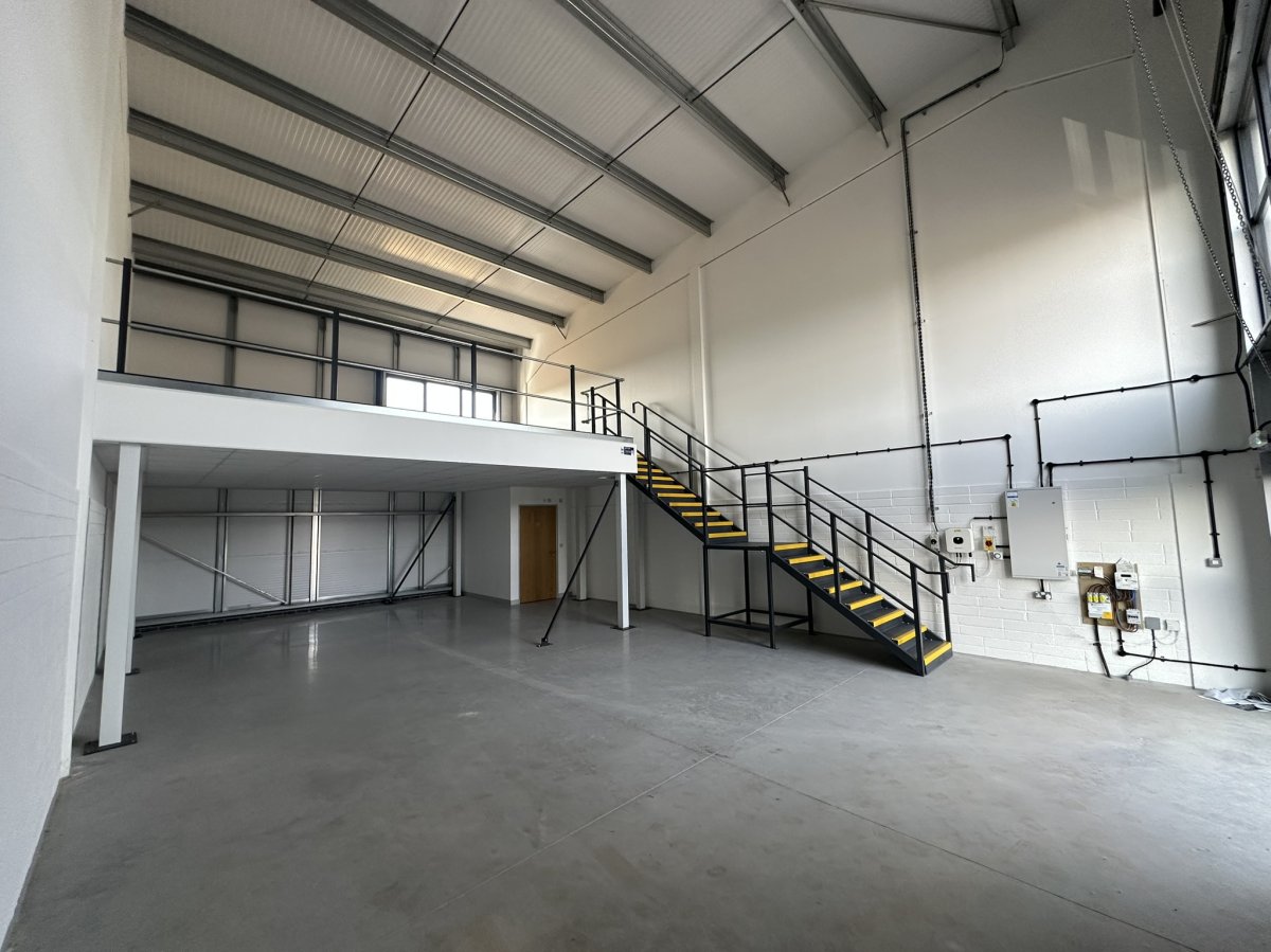Industrial Unit in Clyst Honiton - photo 2