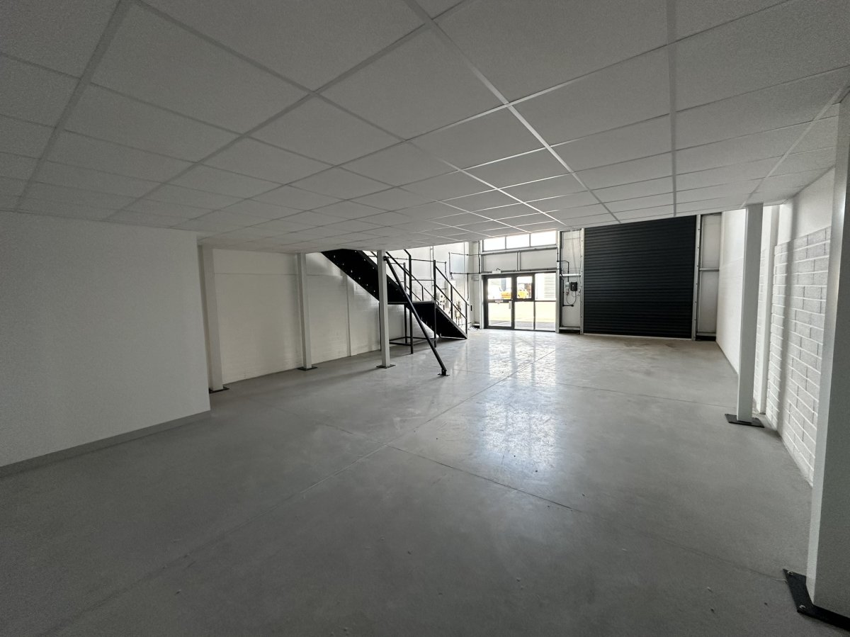 Industrial Unit in Clyst Honiton - photo 4