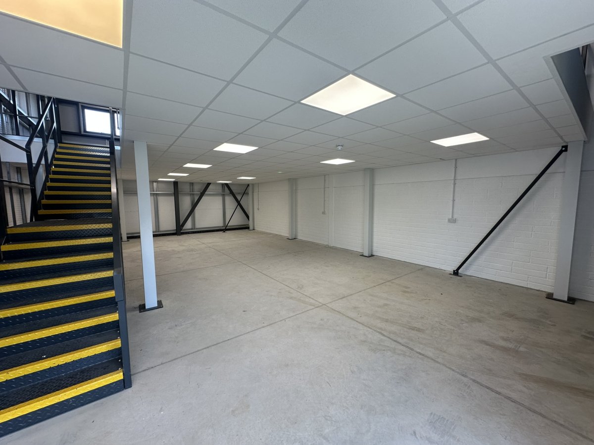Industrial Unit in Clyst Honiton - photo 3