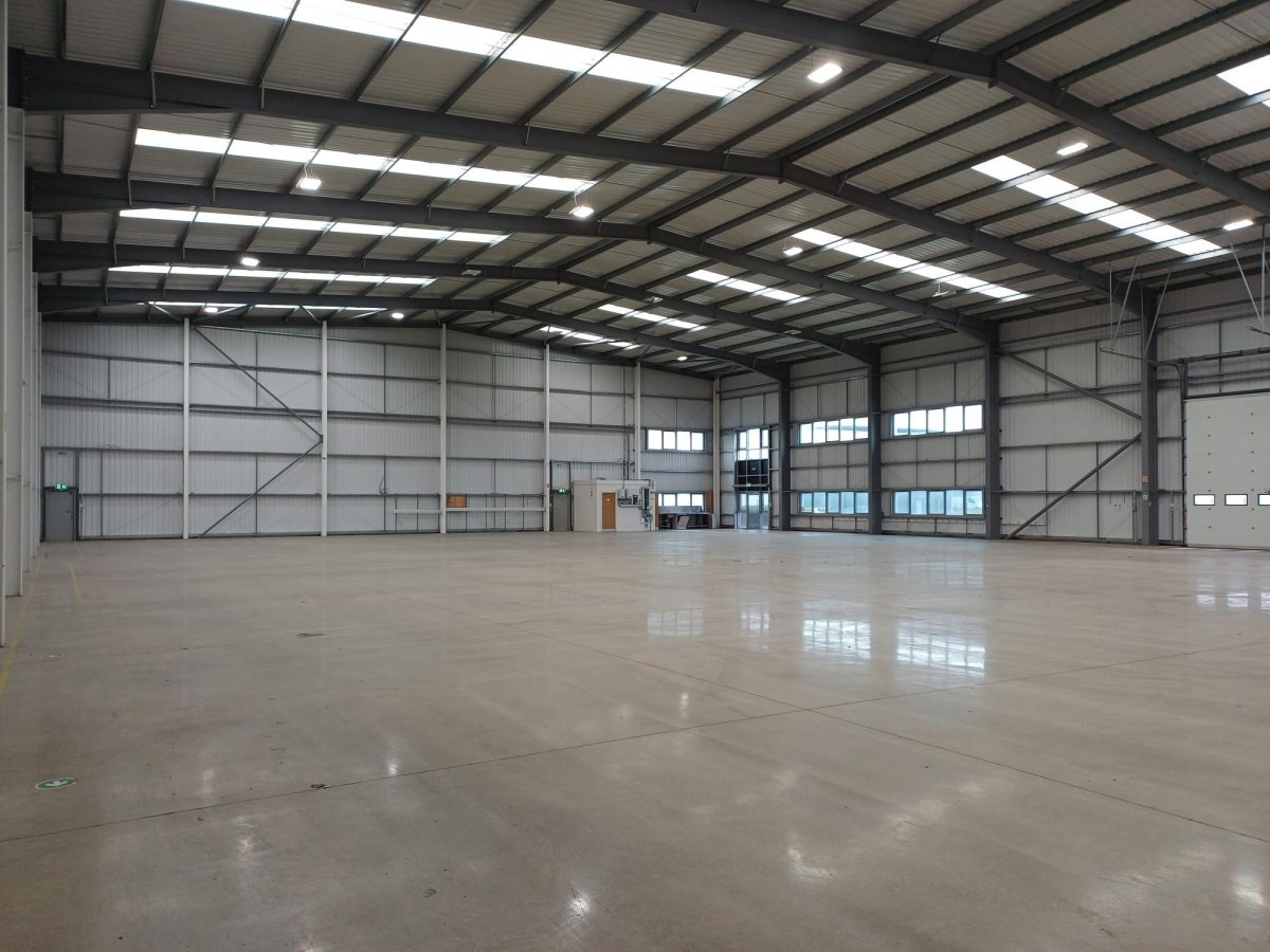 Industrial Unit in Market Harborough - photo 4