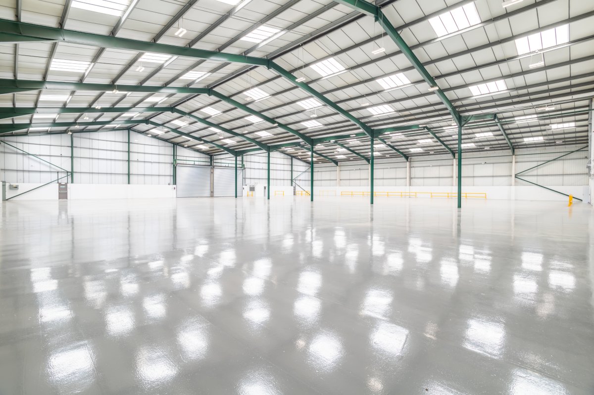 Industrial Unit in Luton - photo 2