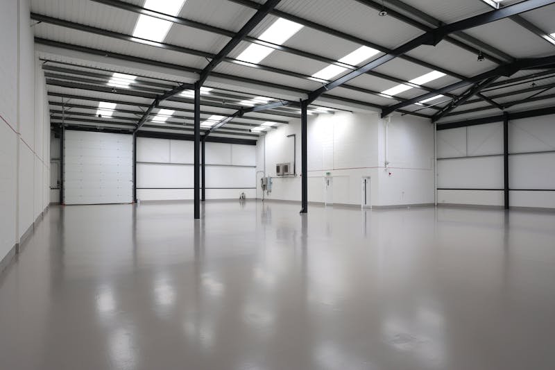 Industrial Unit in Farnham - photo 2