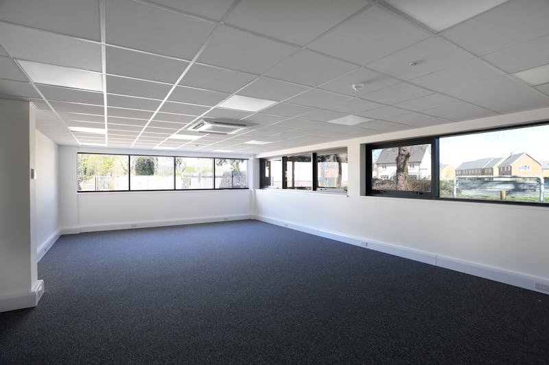 Industrial Unit in Farnham - photo 4