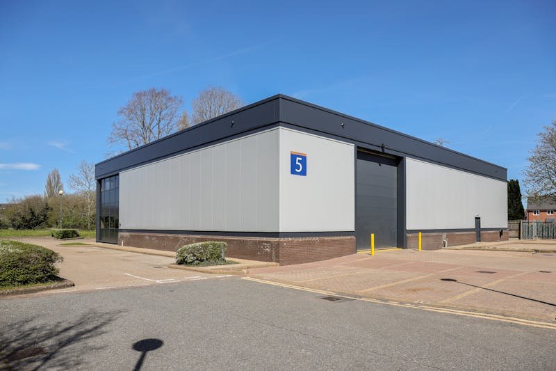 Industrial Unit in Farnham - photo 4