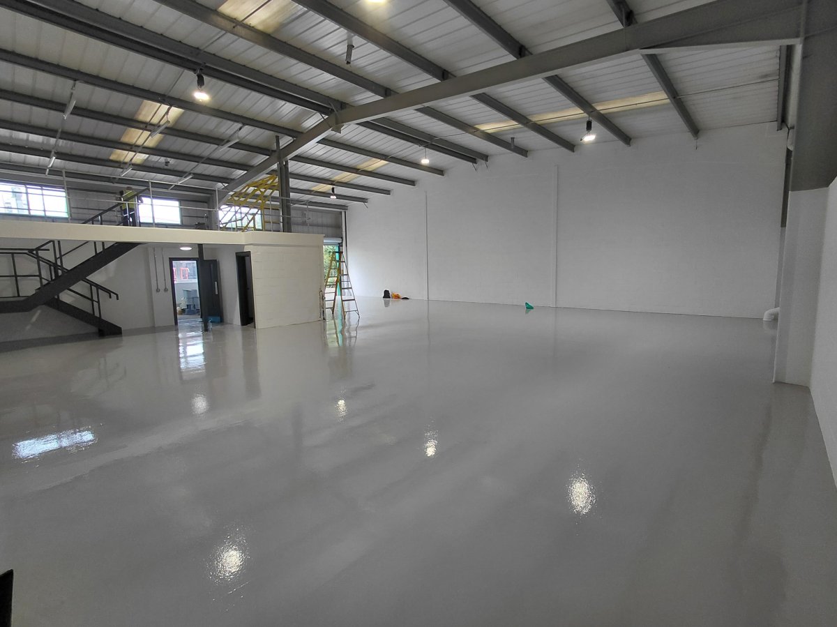 Industrial Unit in Epsom - photo 2