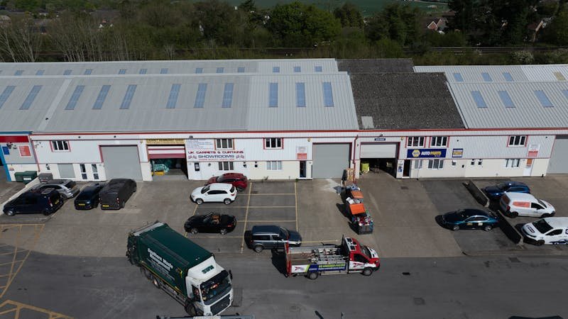 Industrial Unit in Basingstoke - photo 4