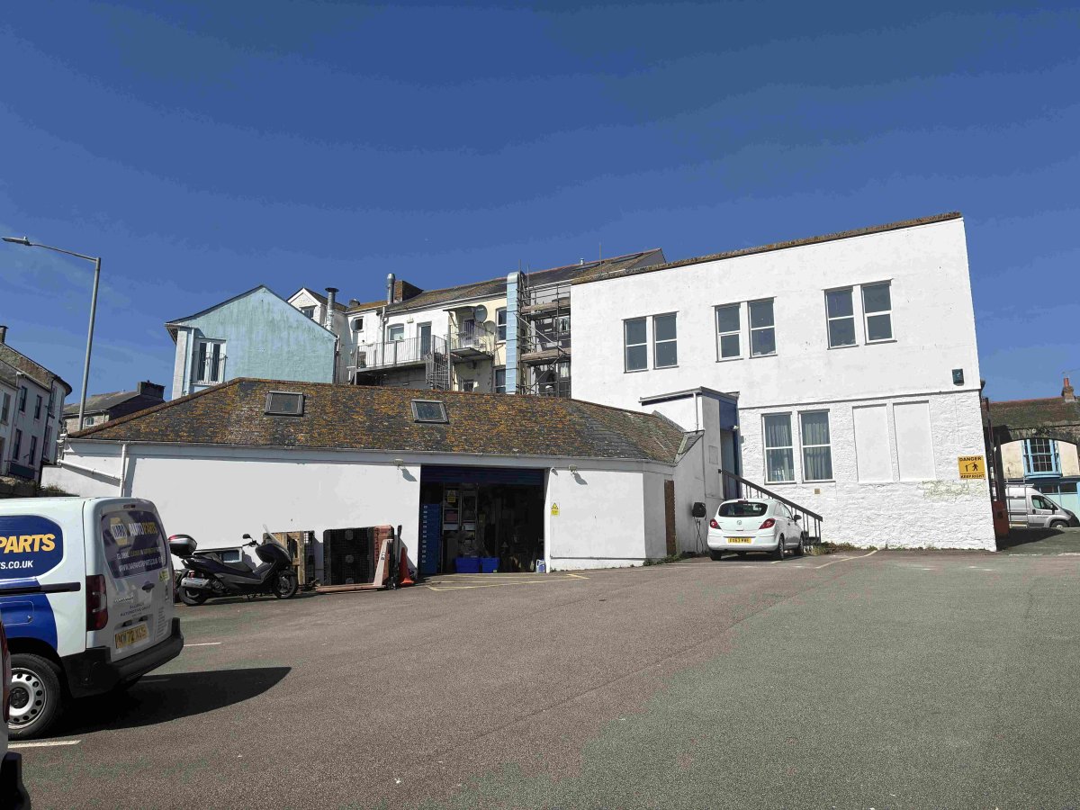 Industrial Unit in Penzance - photo 2