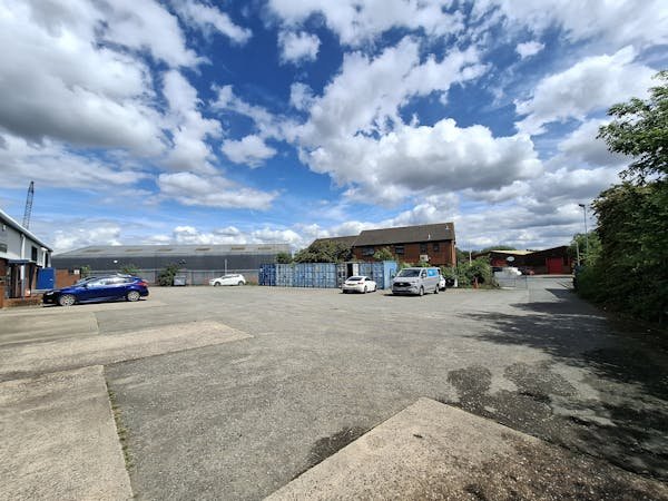 Industrial Unit in Bromsgrove - photo 4