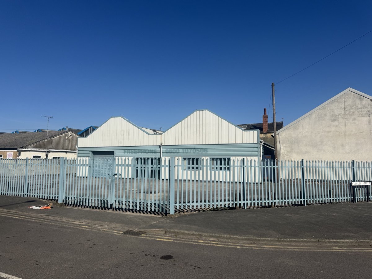 Industrial in Burton On Trent