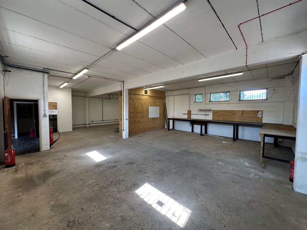 Industrial Unit in Bampton - photo 2