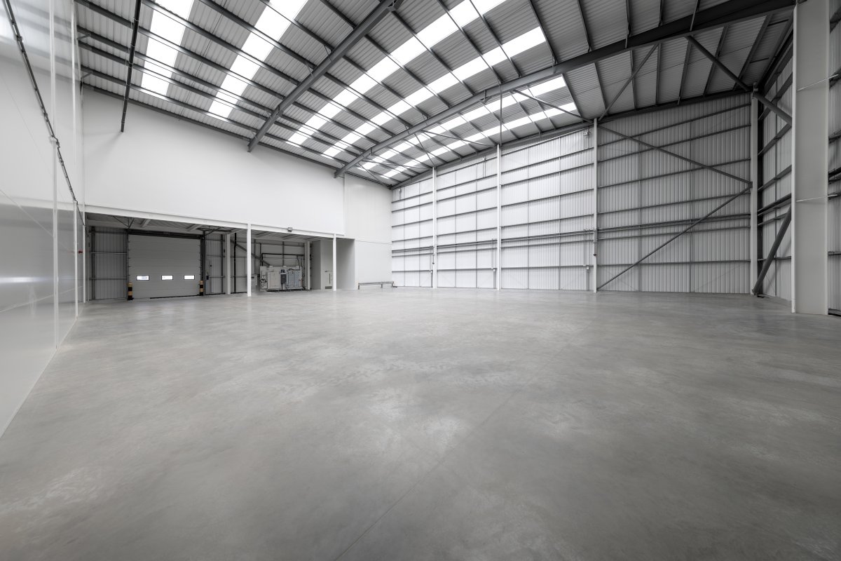 Industrial Unit in Croydon - photo 2
