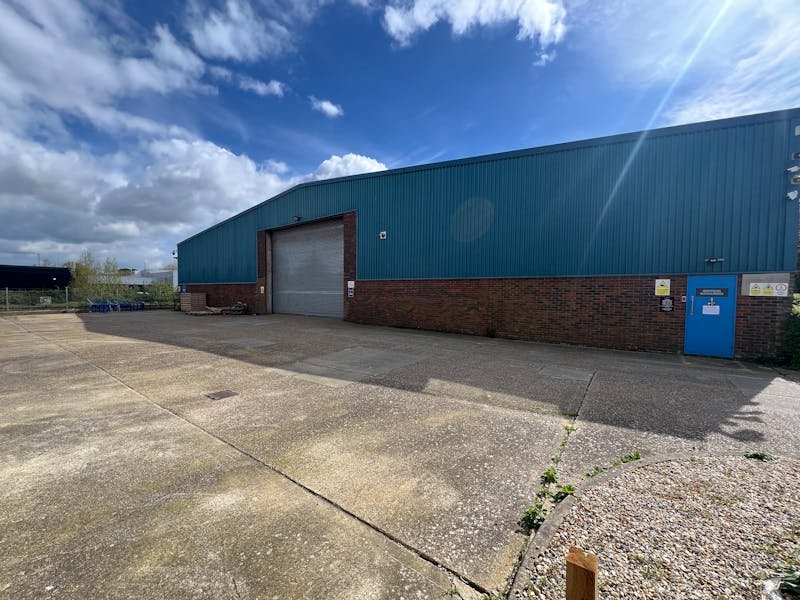 Industrial Unit in Rustington - photo 3