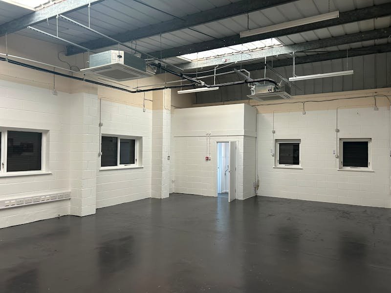 Industrial Unit in Christchurch - photo 3