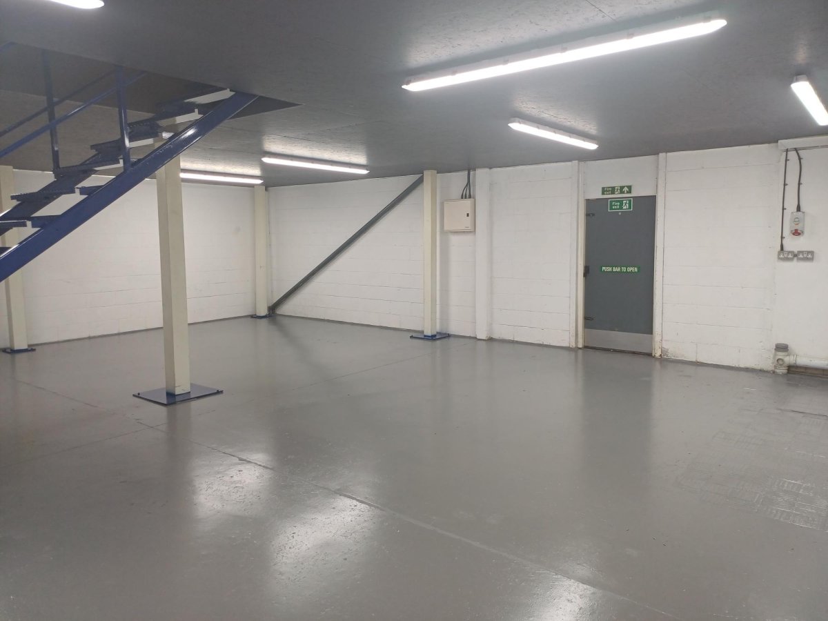 Industrial Unit in Peterborough - photo 3