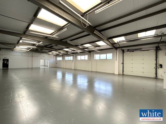 Industrial Unit in Bicester - photo 2