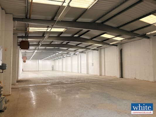 Industrial Unit in Bicester - photo 3