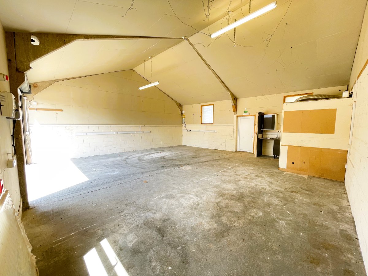 Industrial Unit in Burton On Trent - photo 2