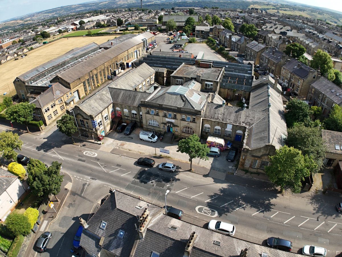 Industrial Unit in Halifax - photo 2