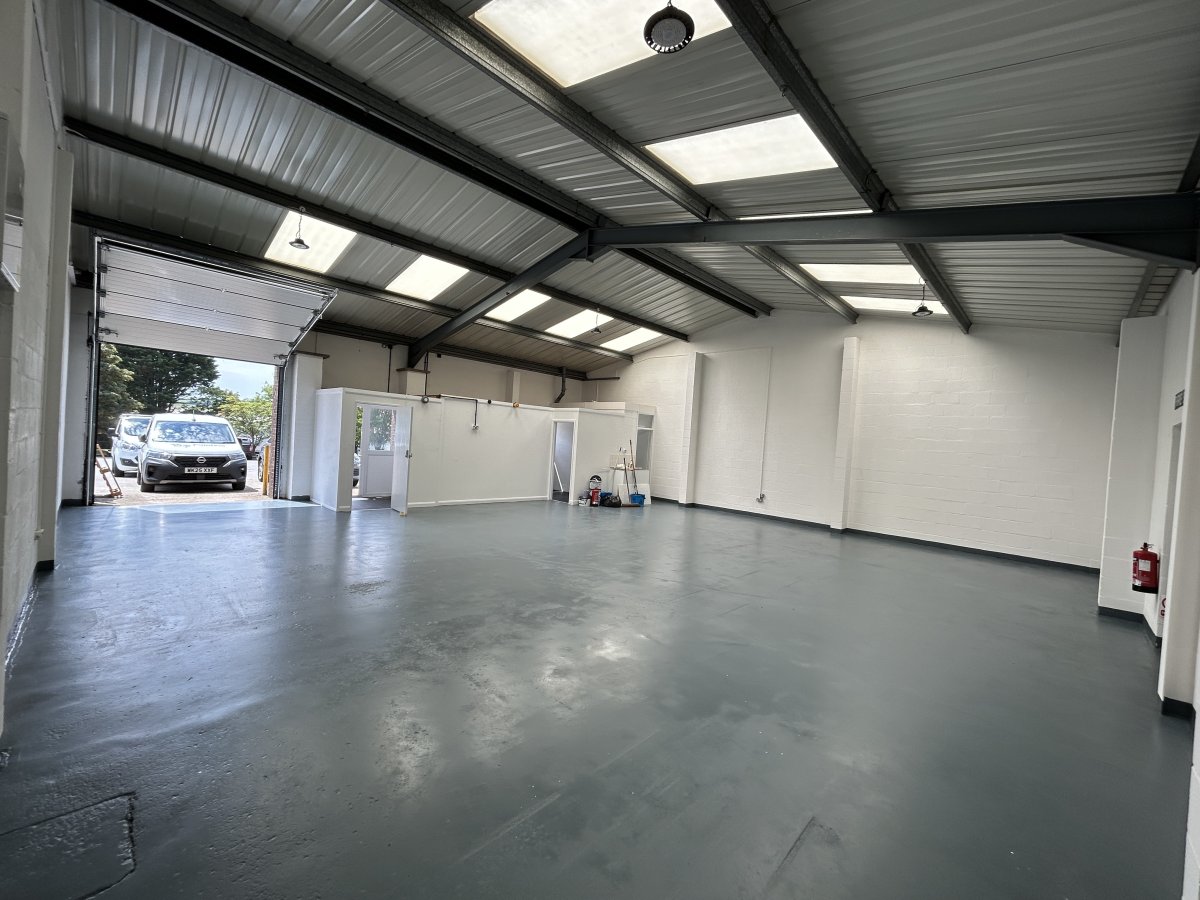 Industrial Unit in Launceston - photo 2