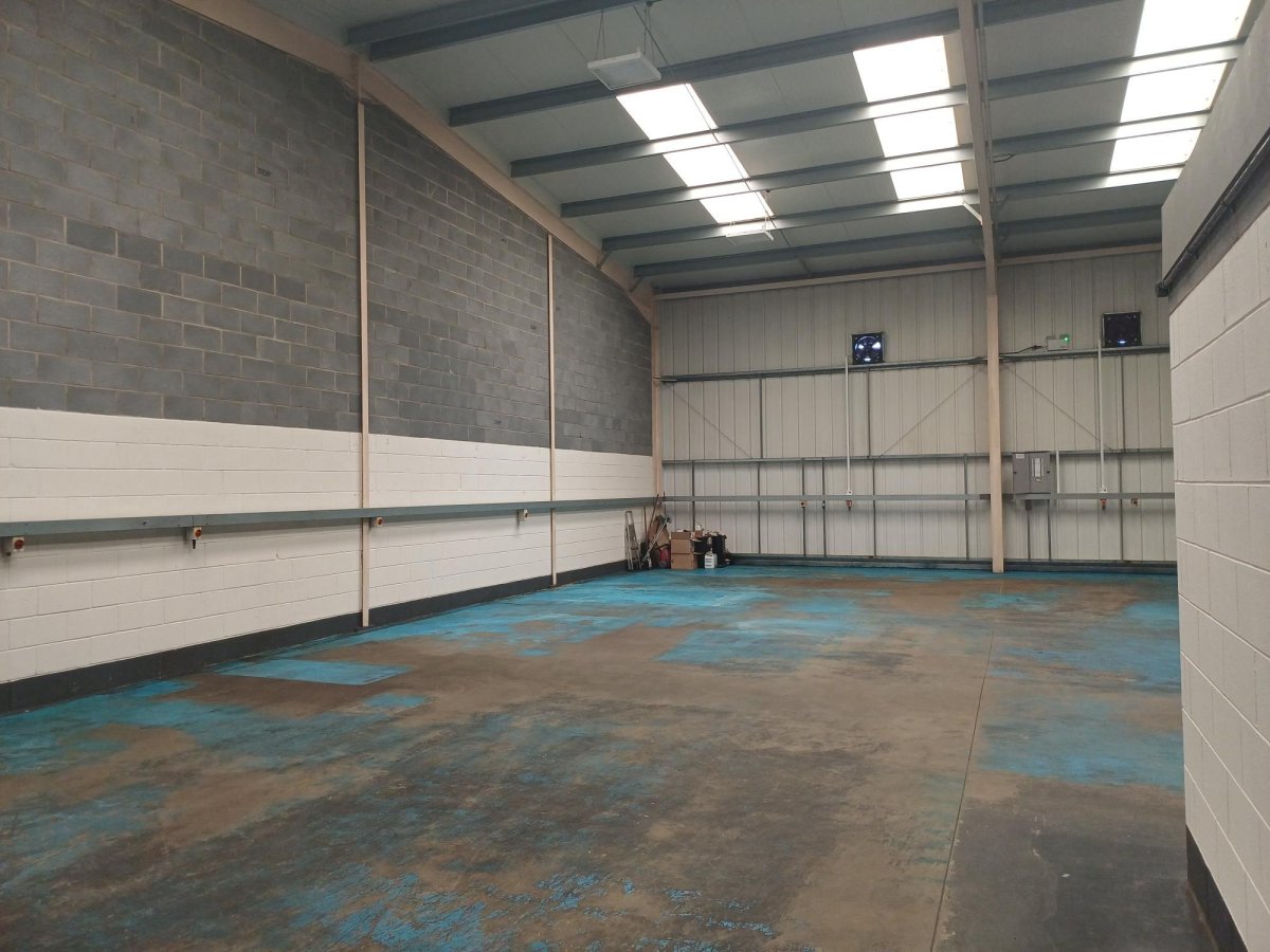 Industrial Unit in Peterborough - photo 2