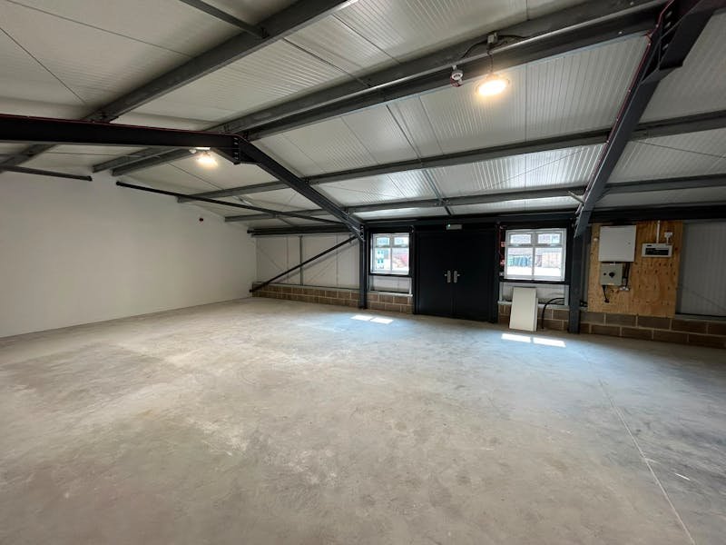 Industrial Unit in Christchurch - photo 4