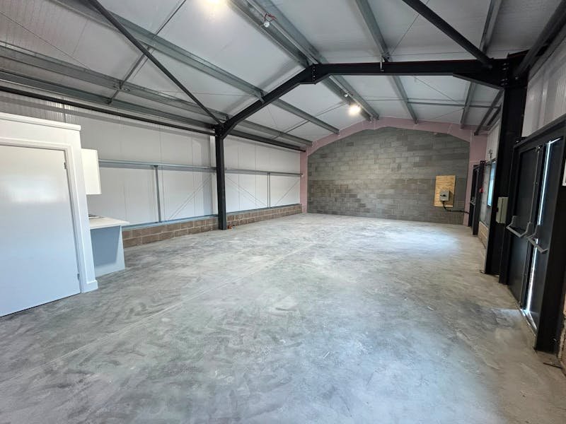 Industrial Unit in Christchurch - photo 2