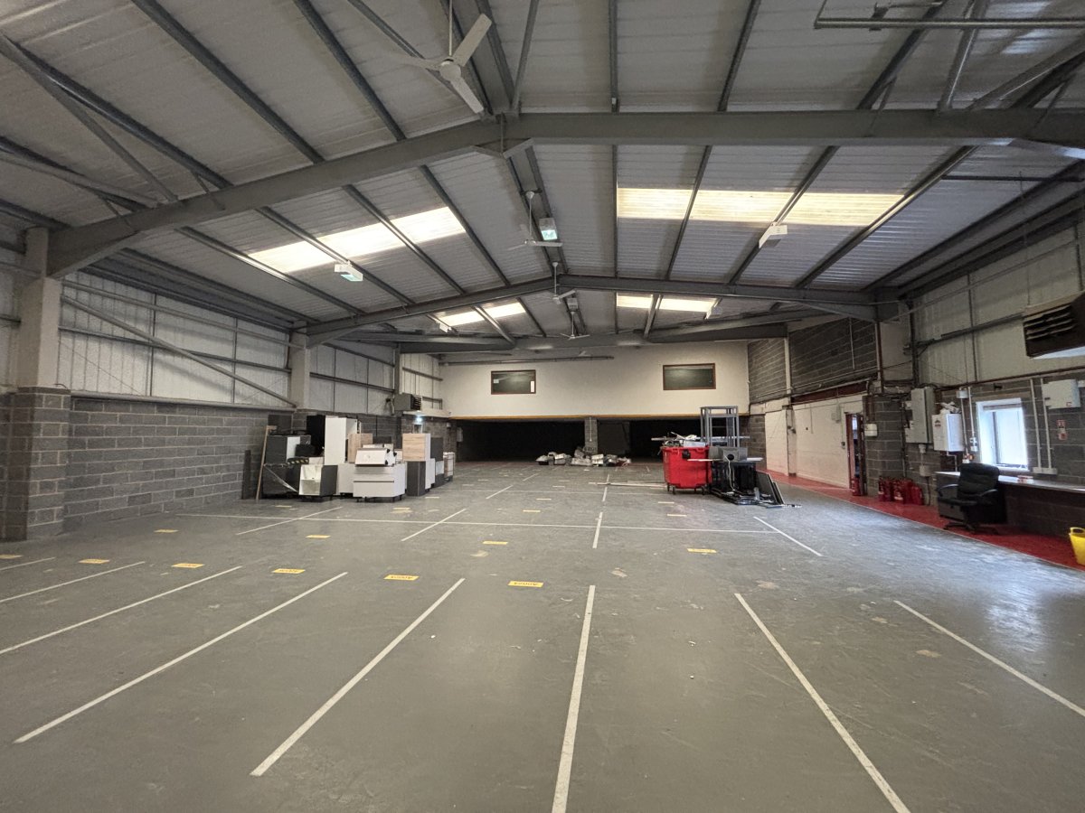Industrial Unit in Halifax - photo 2