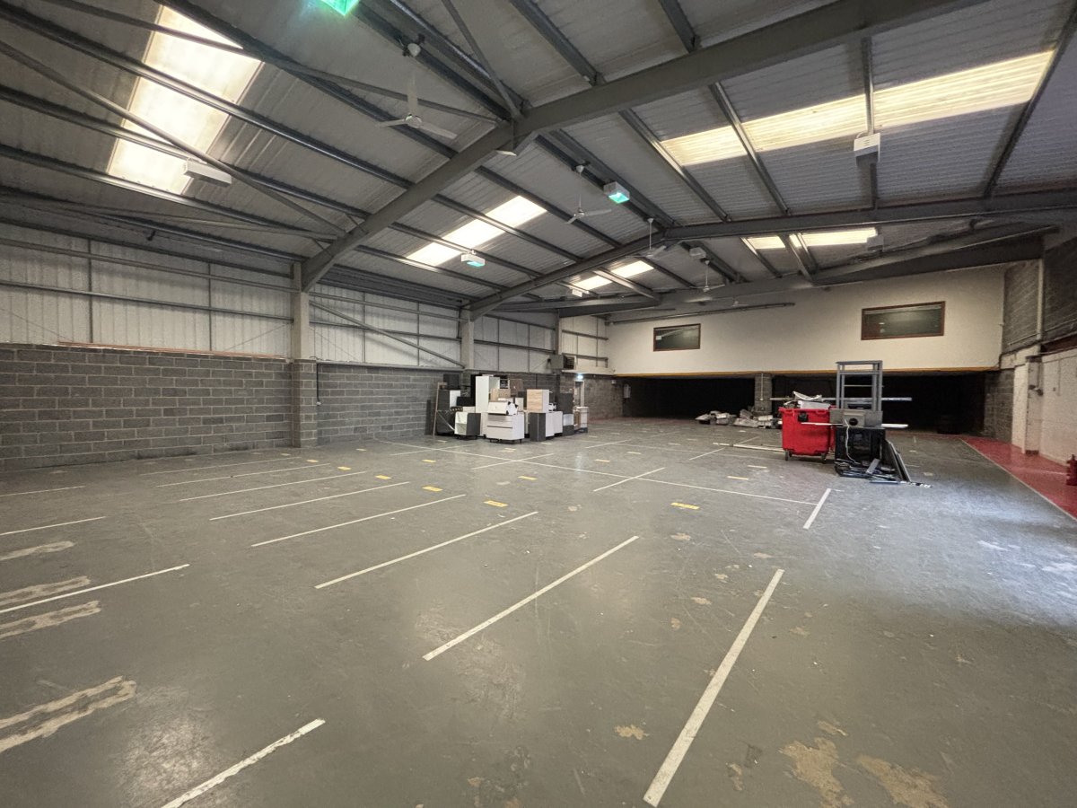 Industrial Unit in Halifax - photo 3