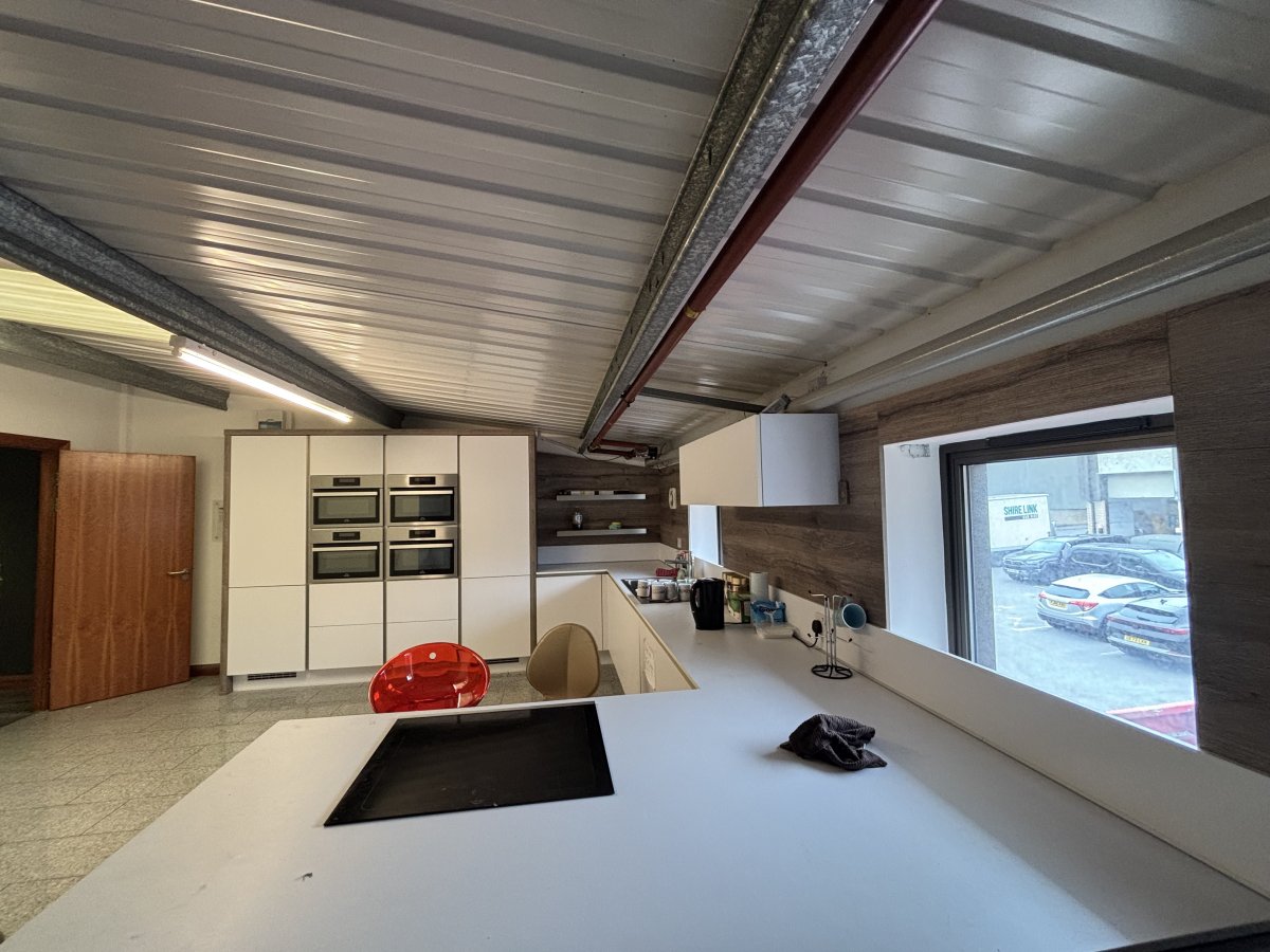 Industrial Unit in Halifax - photo 4