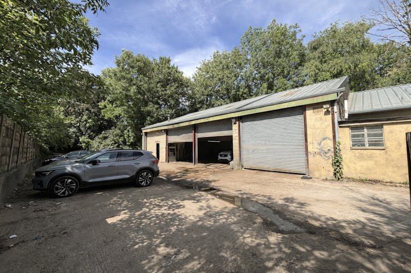 Industrial Unit in Winchester - photo 2