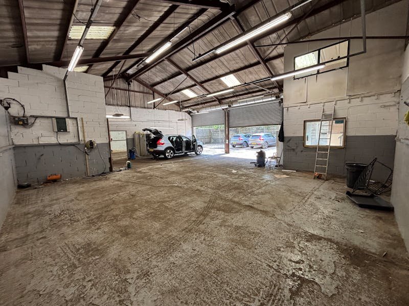 Industrial Unit in Winchester - photo 3