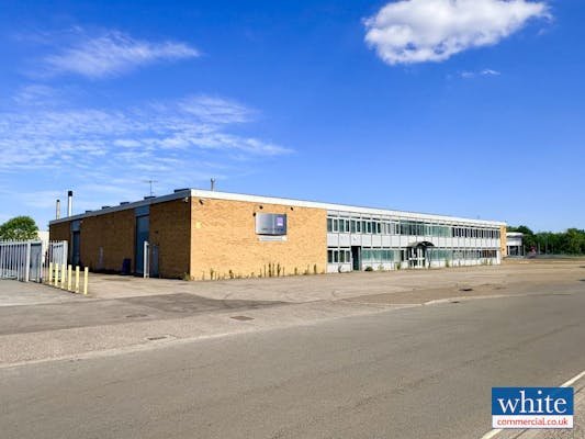 Industrial Unit in Banbury - photo 3
