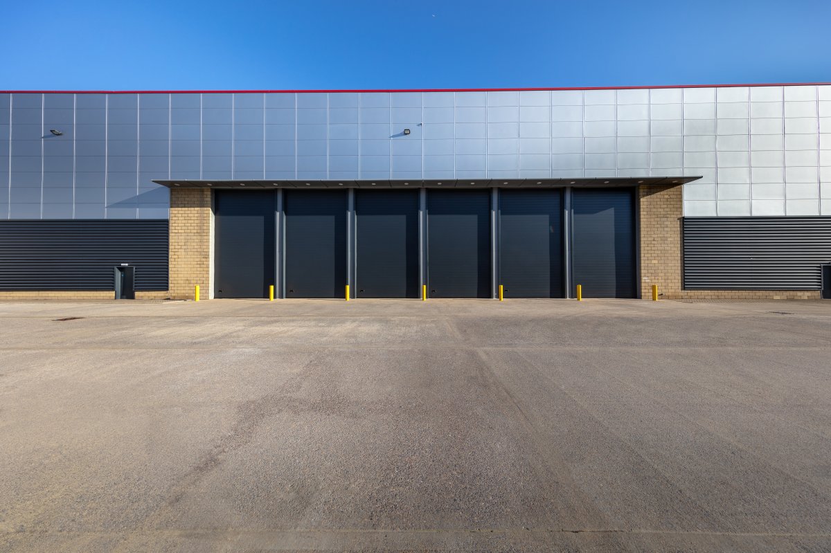 Industrial Unit in Croydon - photo 2