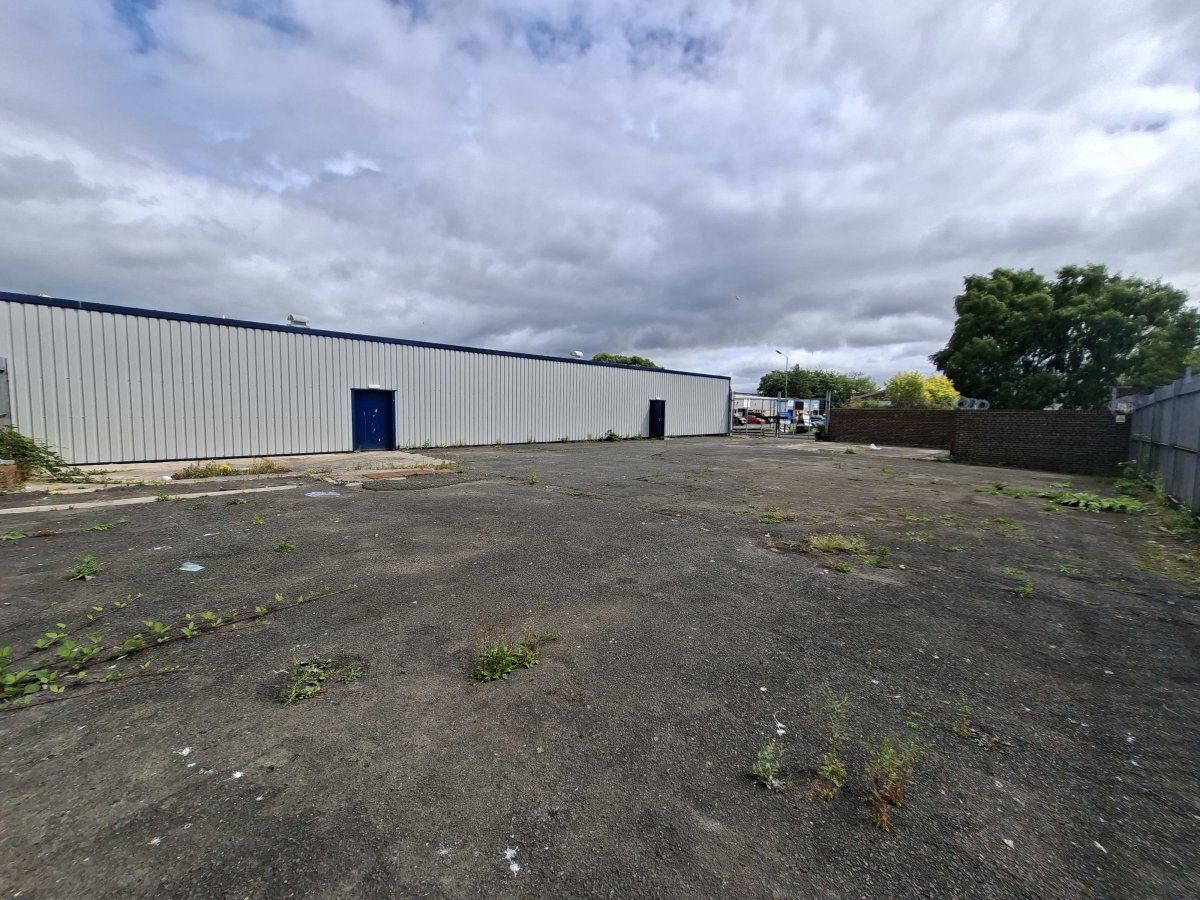 Industrial Unit in Springkerse Industrial Estate - photo 4