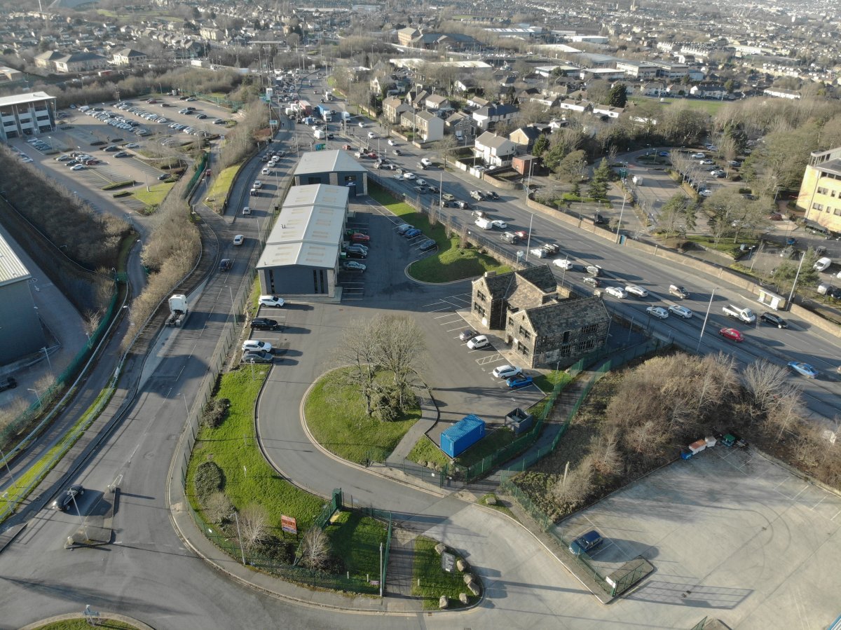 Industrial Unit in Bradford - photo 3