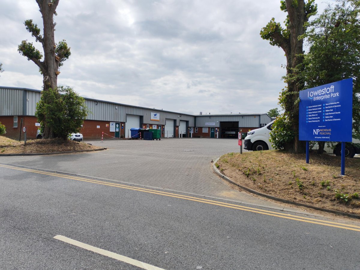 Industrial Unit in Lowestoft - photo 2