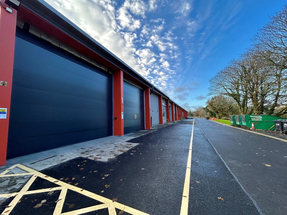 Industrial Unit in Plymouth - photo 2