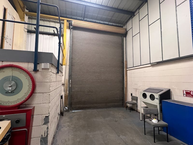 Industrial Unit in Portsmouth - photo 3