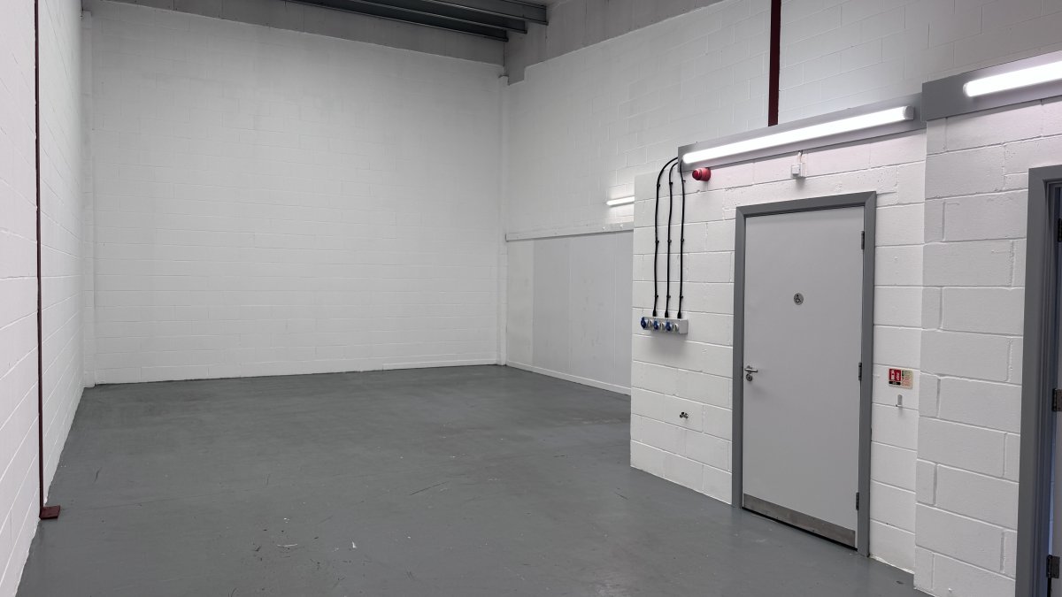 Industrial Unit in Bury St. Edmunds - photo 2