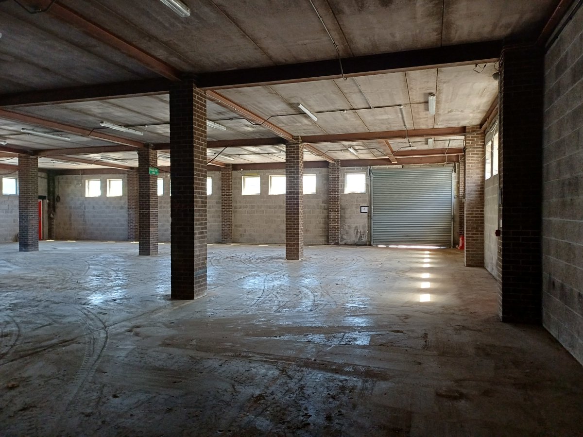 Industrial Unit in Plymouth - photo 2