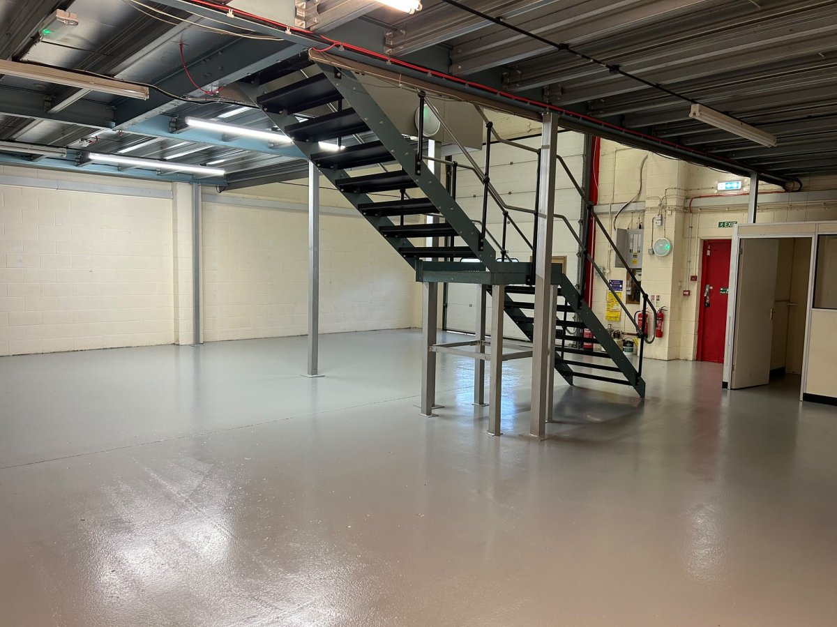 Industrial Unit in Corby - photo 3