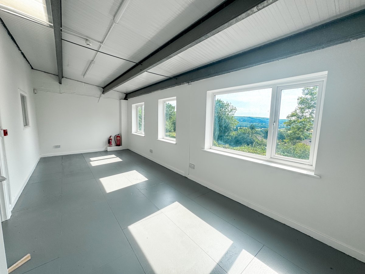 Industrial Unit in Bodmin - photo 4