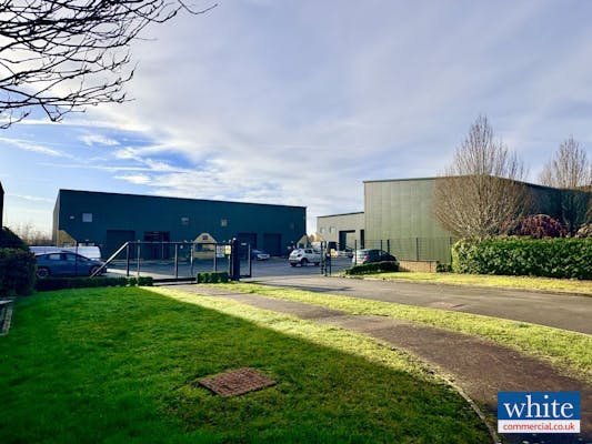 Industrial Unit in Moreton-in-Marsh - photo 3