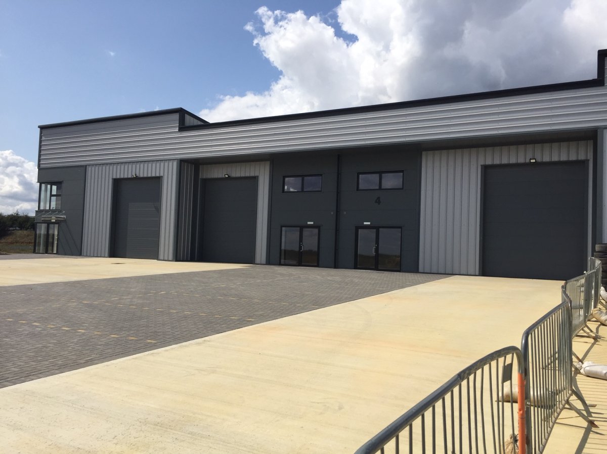 Industrial Unit in Peterborough - photo 2