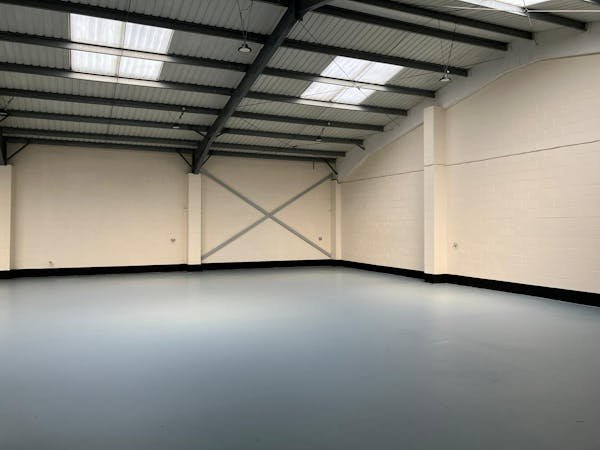 Industrial Unit in Manchester - photo 2