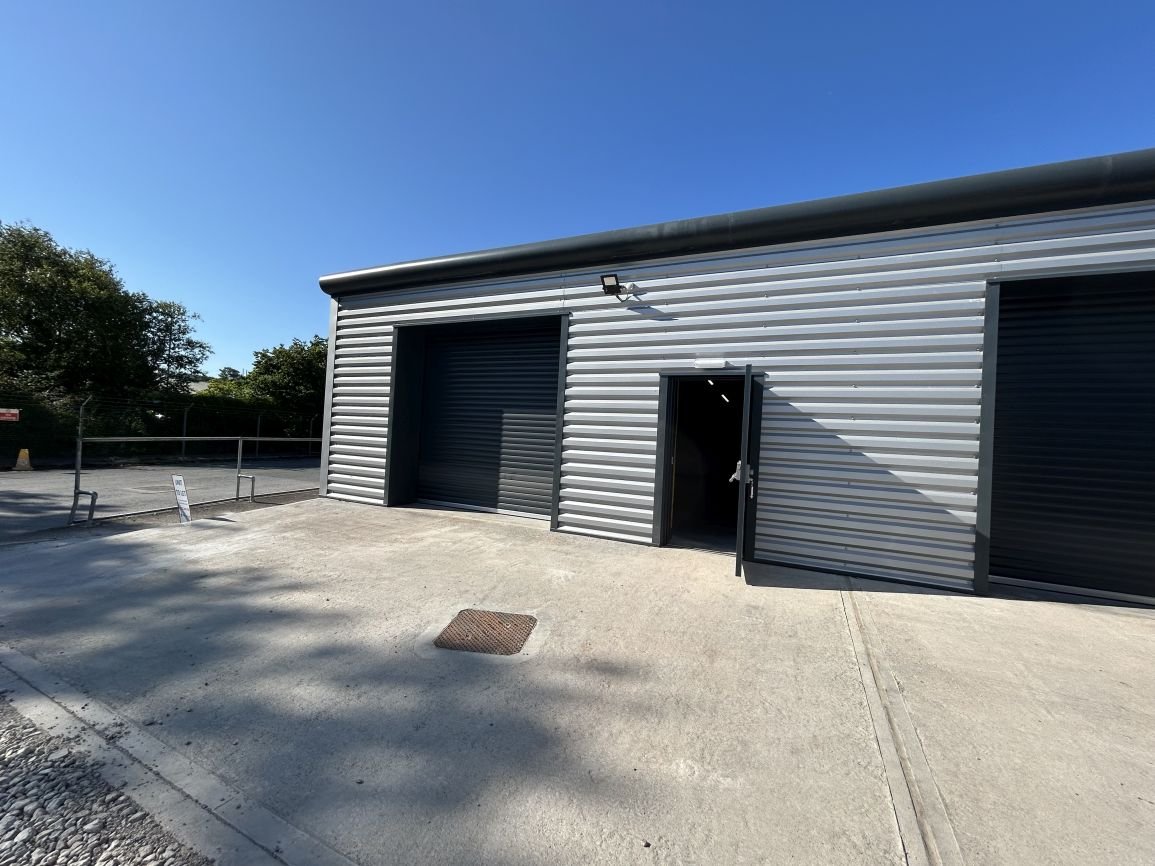 Industrial Unit in Plymouth - photo 2