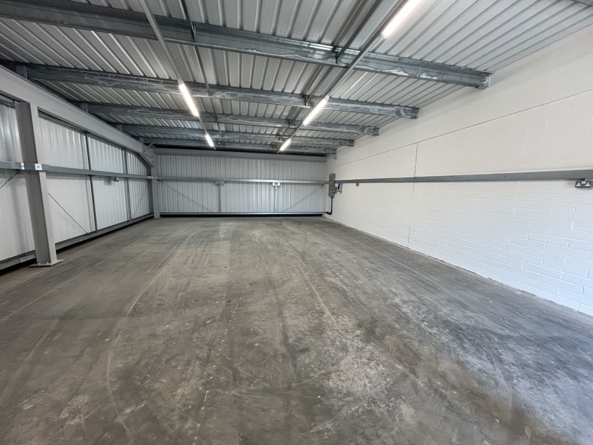 Industrial Unit in Plymouth - photo 3