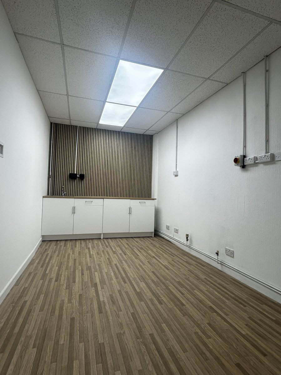 Industrial Unit in Exeter - photo 4
