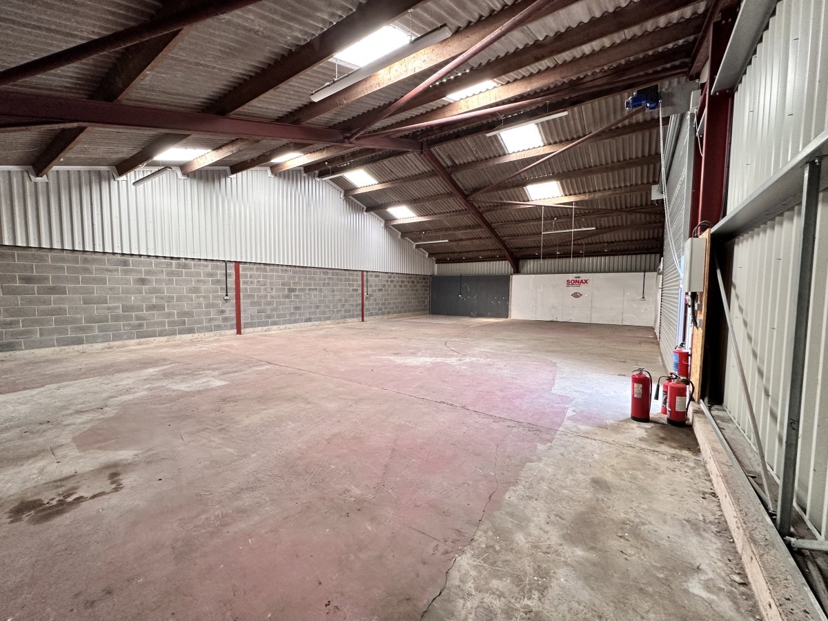 Industrial Unit in Longbridge Deverill - photo 4